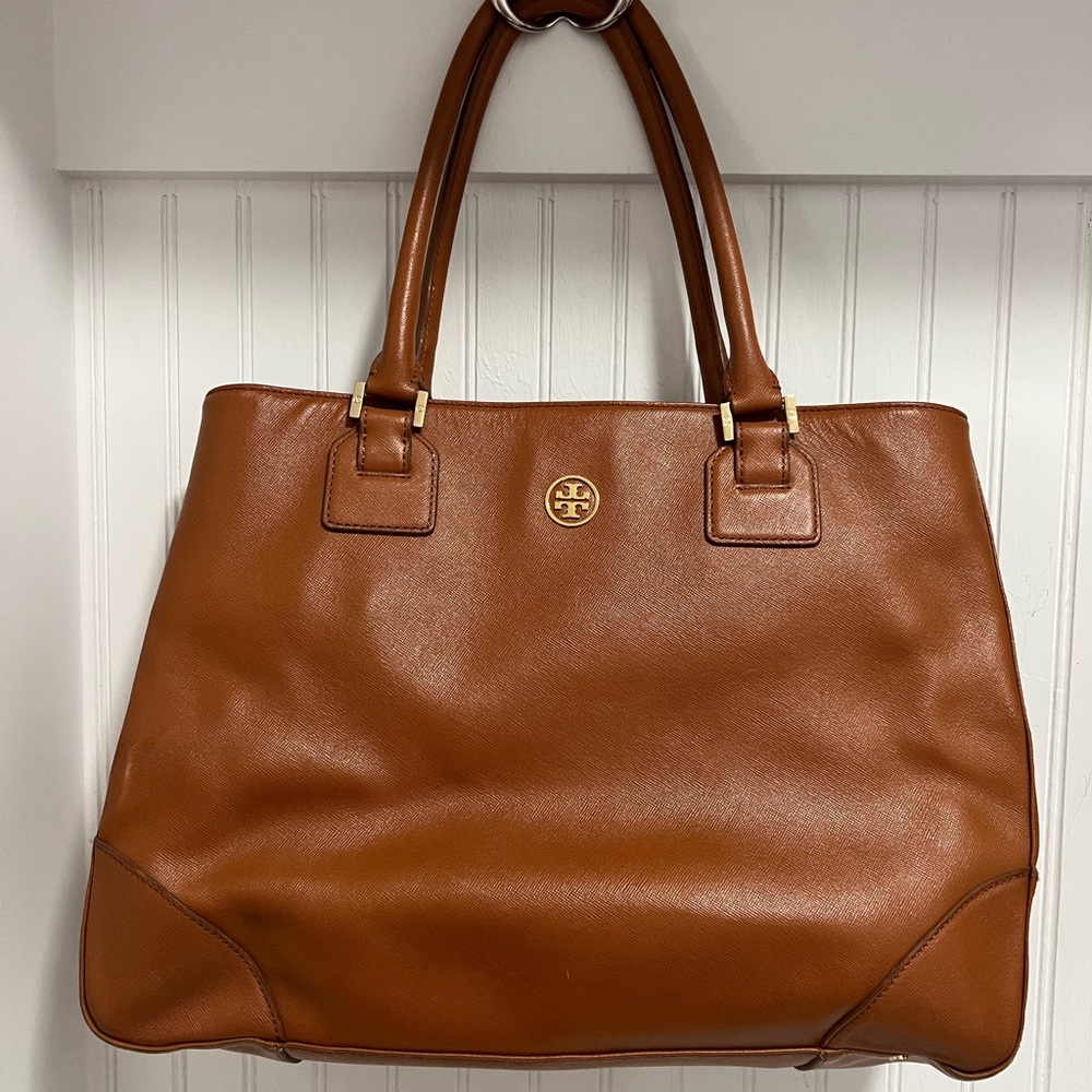 Tory Burch Classic tan Gold emblem tote bag